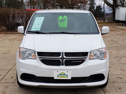 Used 2016 Dodge Grand Caravan SE image 9