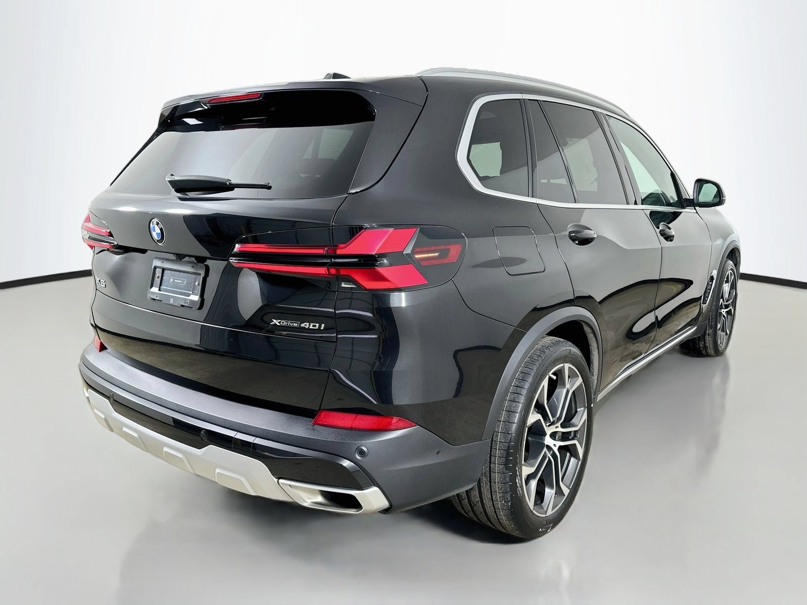 Used 2025 BMW X5 xDrive40i AWD/4WD image 5
