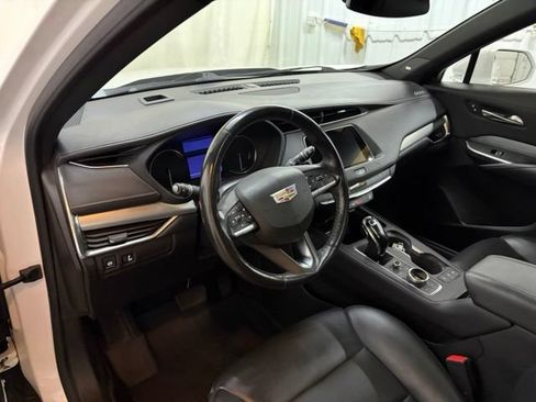 Used 2020 Cadillac XT4 Premium Luxury w/ Cold Weather Package FWD image 32