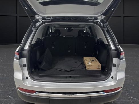 Used 2022 Jeep Grand Cherokee Limited 4xe image 6