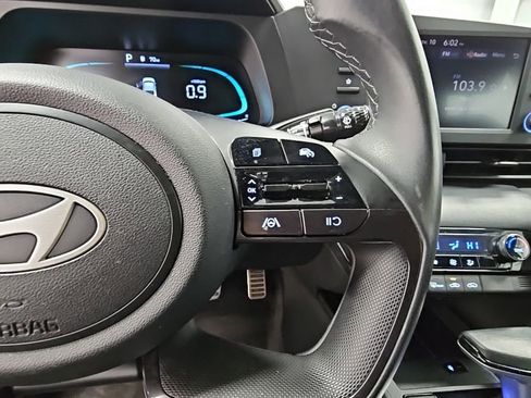 Used 2025 Hyundai Elantra Sport image 23