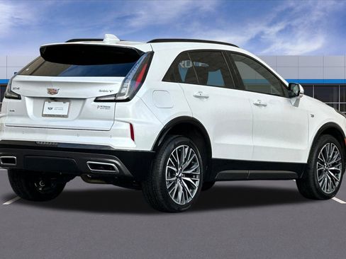 Used 2024 Cadillac XT4 Sport image 4