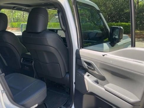 Used 2024 Lexus GX 550 w/ Accessory Package (Z1) image 10