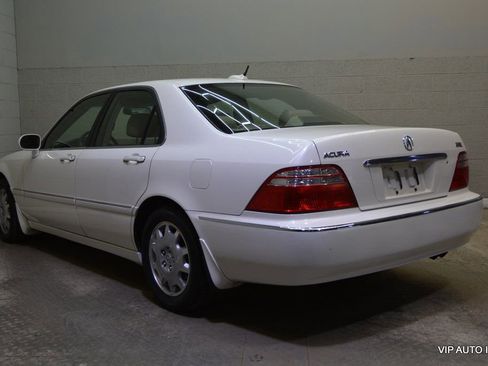 Used 2004 Acura RL image 3