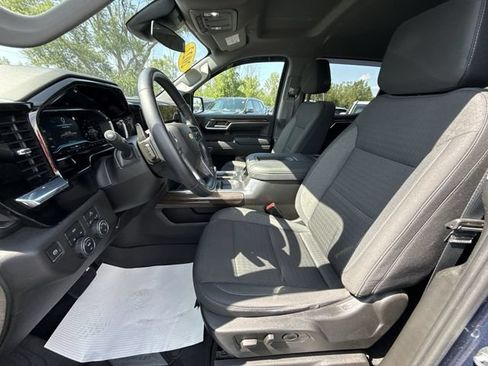 Used 2022 Chevrolet Silverado 1500 LT AWD/4WD image 18