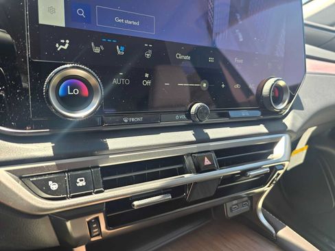 New 2026 Lexus RX 450h AWD image 31