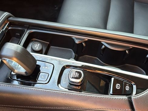 Certified 2023 Volvo S90 B6 Plus AWD/4WD image 21