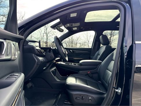 New 2026 Buick Enclave Avenir w/ Super Cruise Package image 9