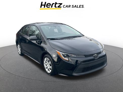 Used 2025 Toyota Corolla LE image 1