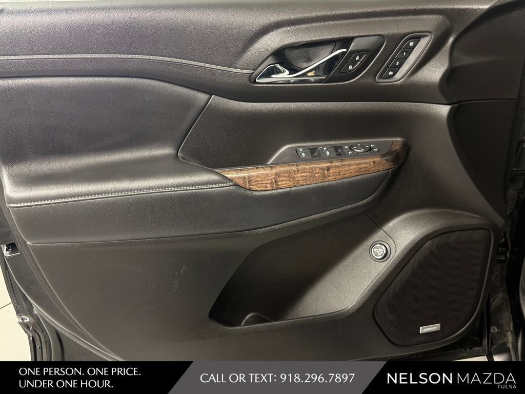 Used 2021 GMC Acadia Denali w/ Trailering Package FWD image 19