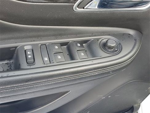Used 2015 Buick Encore Convenience image 15