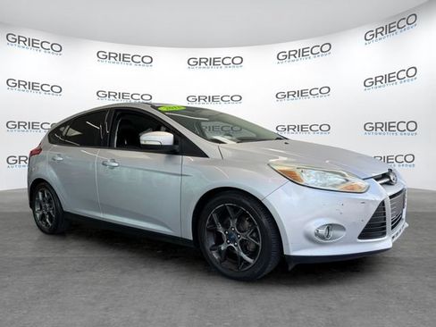 Used 2013 Ford Focus SE FWD image 1
