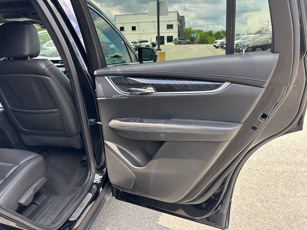 Used 2022 Cadillac XT6 Premium Luxury AWD/4WD image 21