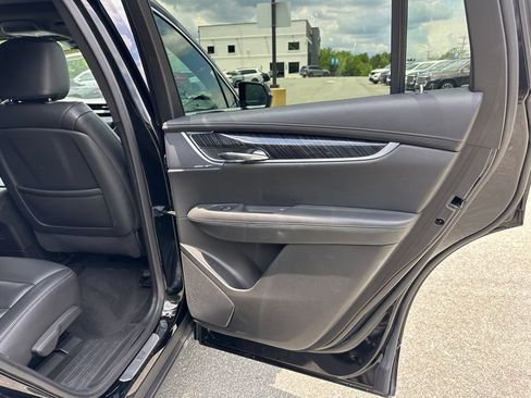 Used 2022 Cadillac XT6 Premium Luxury AWD/4WD image 21