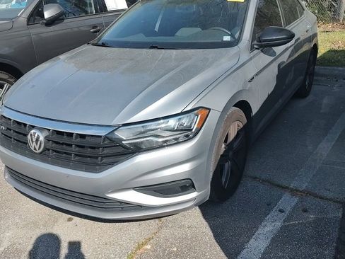 Used 2021 Volkswagen Jetta R-Line image 1