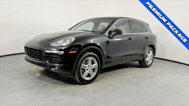 Used 2016 Porsche Cayenne w/ Premium Package AWD/4WD image 2