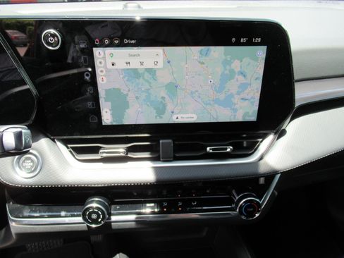 Used 2026 Chevrolet Equinox LT FWD image 26
