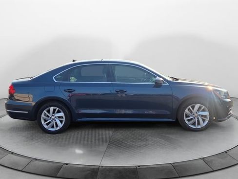 Used 2018 Volkswagen Passat 2.0T SE FWD image 6