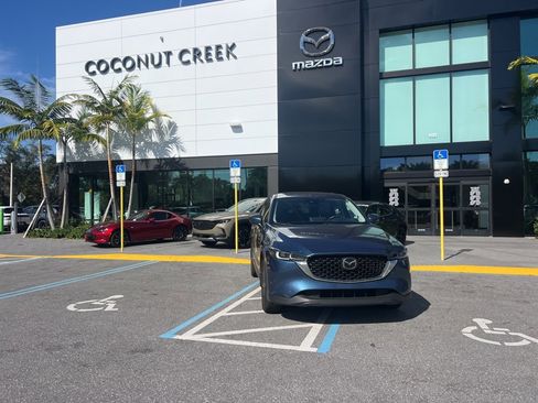 Used 2023 MAZDA CX-5 AWD 2.5 S w/ Premium Plus Pkg image 2