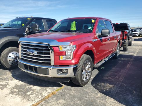 Used 2016 Ford F150 XLT w/ Equipment Group 302A Luxury image 3