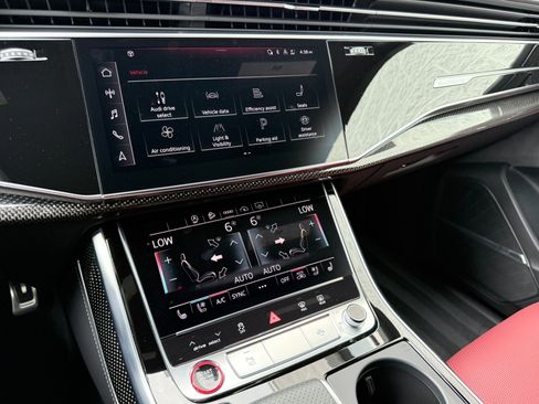 Used 2023 Audi SQ8 Premium Plus AWD/4WD image 18