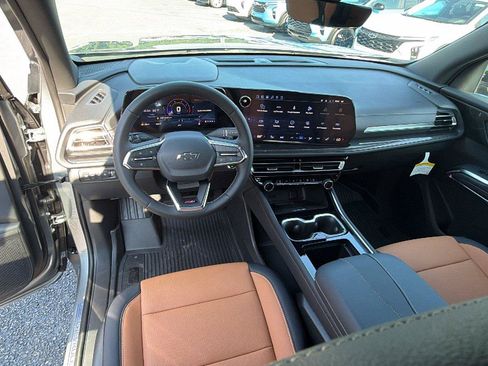 New 2027 Chevrolet Traverse Z71 w/ Driver Confidence Package AWD/4WD image 21