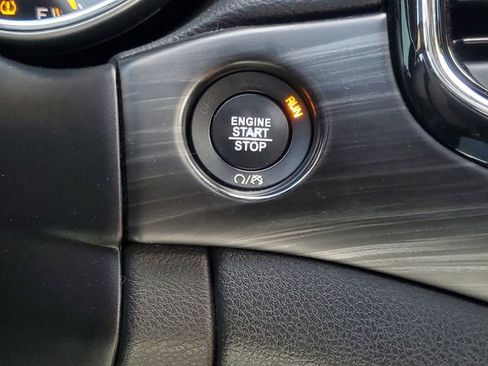 Used 2019 Jeep Grand Cherokee Altitude AWD/4WD image 23