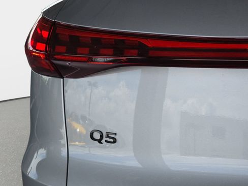 Certified 2025 Audi Q5 Premium w/ Convenience Package AWD/4WD image 26