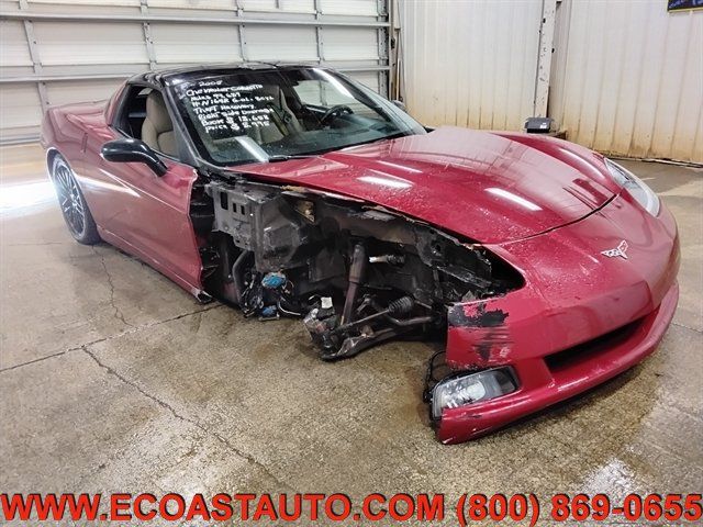 Used 2005 Chevrolet Corvette Coupe w/ Preferred Equipment Group RWD image 1