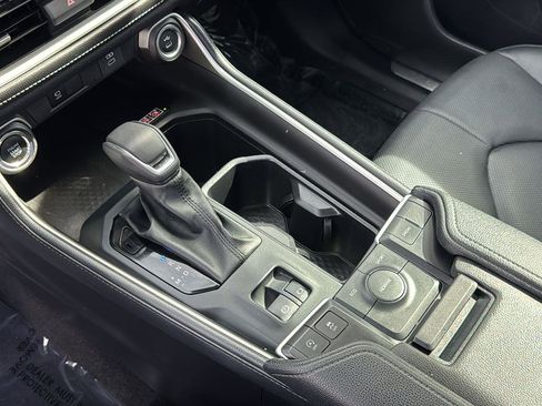 Used 2025 Toyota Grand Highlander FWD image 22