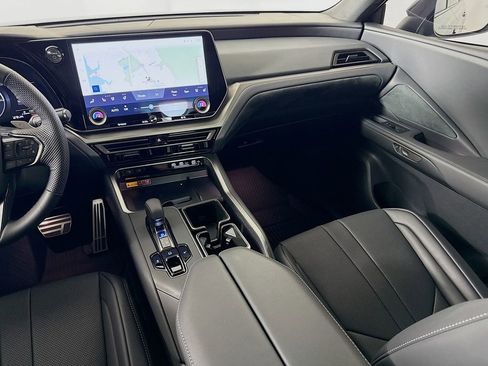 Certified 2026 Lexus TX 500h AWD w/ Technology Package image 23