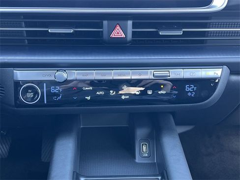New 2025 Hyundai Ioniq 6 SE image 7