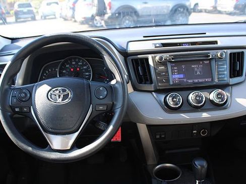 Used 2015 Toyota RAV4 LE image 10