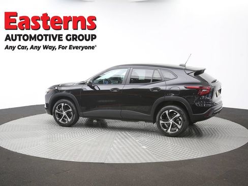 Used 2024 Chevrolet Trax RS FWD image 60