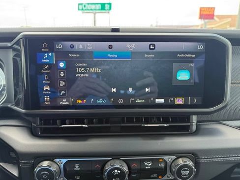 Used 2025 Jeep Gladiator Mojave w/ Dual Top Group AWD/4WD image 20