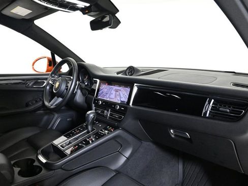 Used 2022 Porsche Macan S image 17