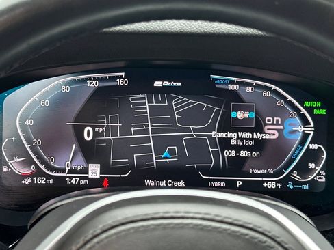 Used 2022 BMW 530e w/ Premium Package image 18