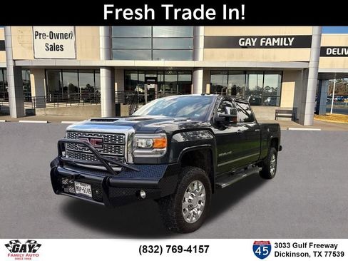 Used 2019 GMC Sierra 2500 Denali w/ Duramax Plus Package AWD/4WD image 3