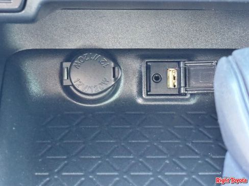 Certified 2019 Toyota RAV4 LE w/ Carpet Mat Package FWD image 26