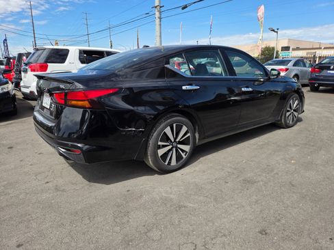 Used 2022 Nissan Altima 2.5 SL FWD image 4