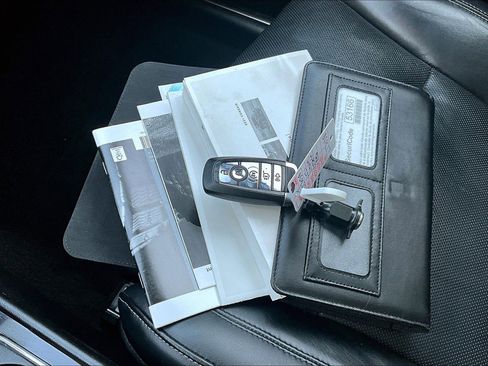 Used 2021 Lincoln Corsair Reserve w/ Equipment Group 201A image 11