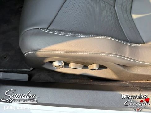 Used 2026 Chevrolet Corvette Stingray Premium Conv w/ Z51 Performance Package RWD image 22