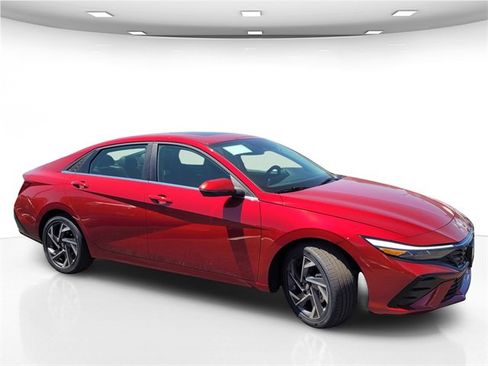 New 2025 Hyundai Elantra Limited image 9
