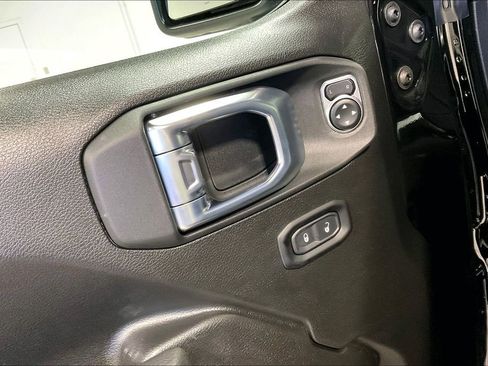 New 2026 Jeep Gladiator Mojave image 19