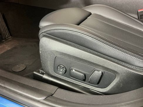 Certified 2025 BMW 330i Sedan w/ Convenience Package RWD image 20