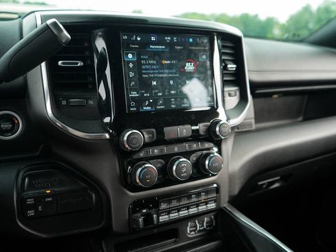 Used 2022 RAM 2500 Laramie AWD/4WD image 8