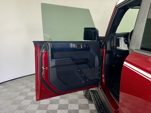 Used 2025 Ford Bronco Heritage Edition image 16