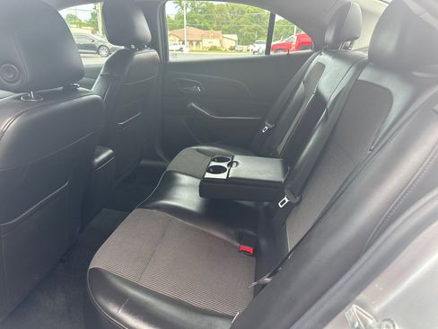 Used 2016 Chevrolet Malibu LT FWD image 15