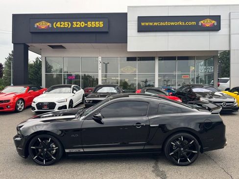 Used 2014 Ford Mustang GT Premium w/ Equipment Group 402A image 2