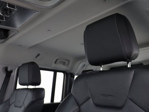 Used 2024 INEOS Grenadier Fieldmaster Edition image 14